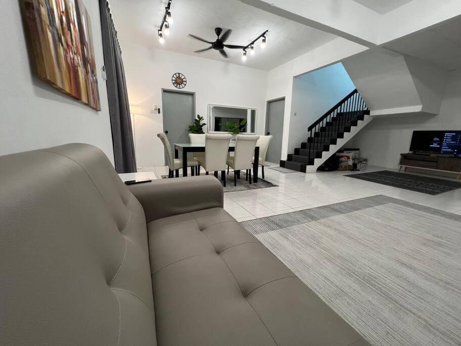 Rumah Melati By Impian Homestay Klia-Salak Tinggi-Nilai Sepang Exterior foto